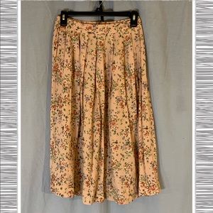 Mid length pink floral Jaclyn Smith skirt